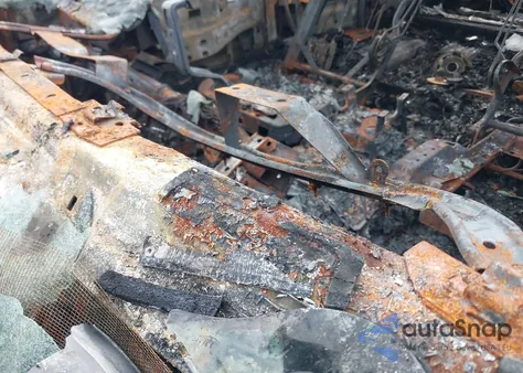 2002 Chevrolet Silverado 1500 Ls z USA, uszkodzony, nr VIN 1GCEK19V42E193683